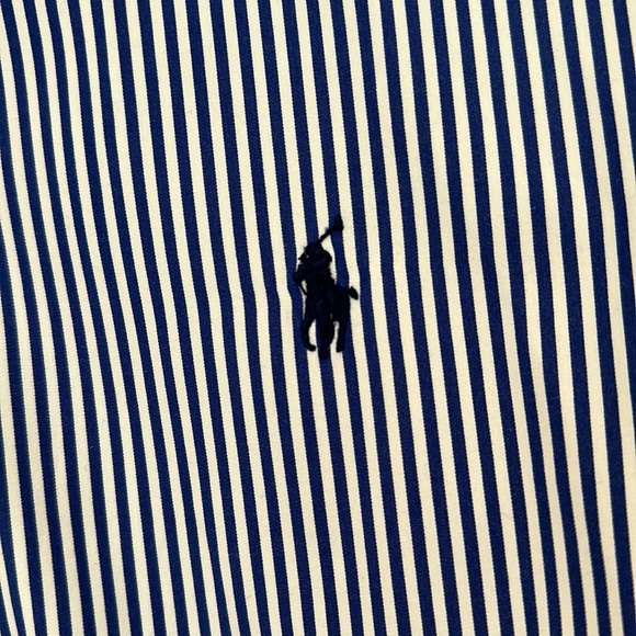 Ralph Lauren Polo Custom Fit Button-Up size L - Picture 3 of 3